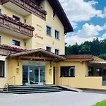 Szálloda Charlotte 4*