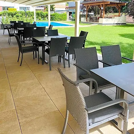 夏洛特酒店 酒店
