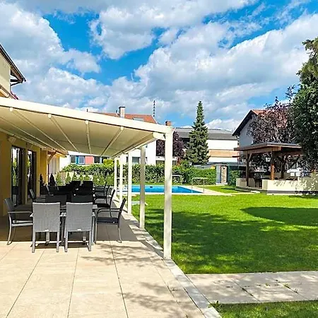 Hotel Charlotte 4*
