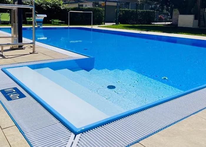 Отель Charlotte