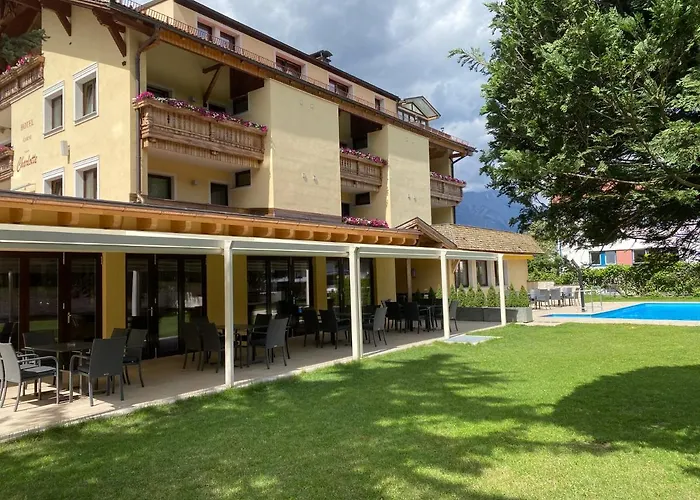 Charlotte Отель