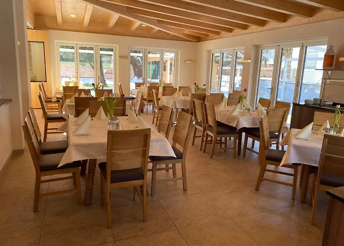 Charlotte Отель