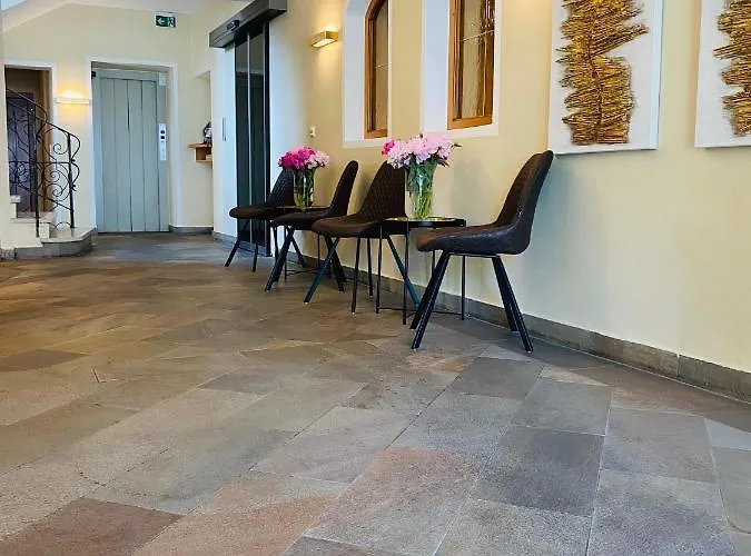 Charlotte Отель 4*