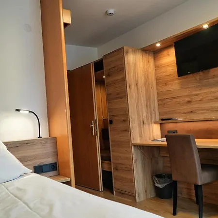 Charlotte Hotell 4*